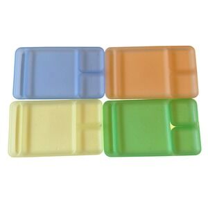 Tupperware Vintage Pastel Divided Serving Trays Set of 4 Plastic Plates